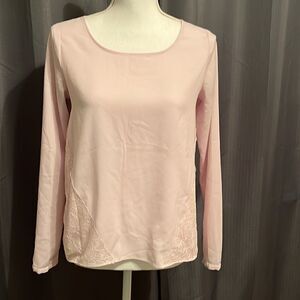 LAUREN Conrad Lilac/Pink Blouse with Lace Detail.  Size Small